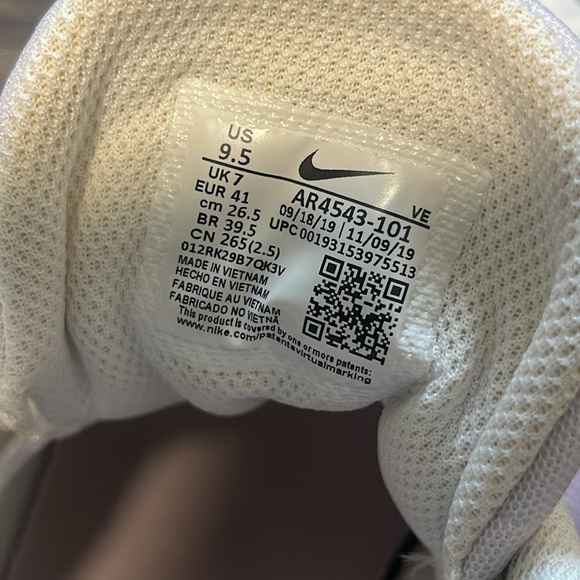 Nike Renew In Season Running Shoes - Picture 8 of 11